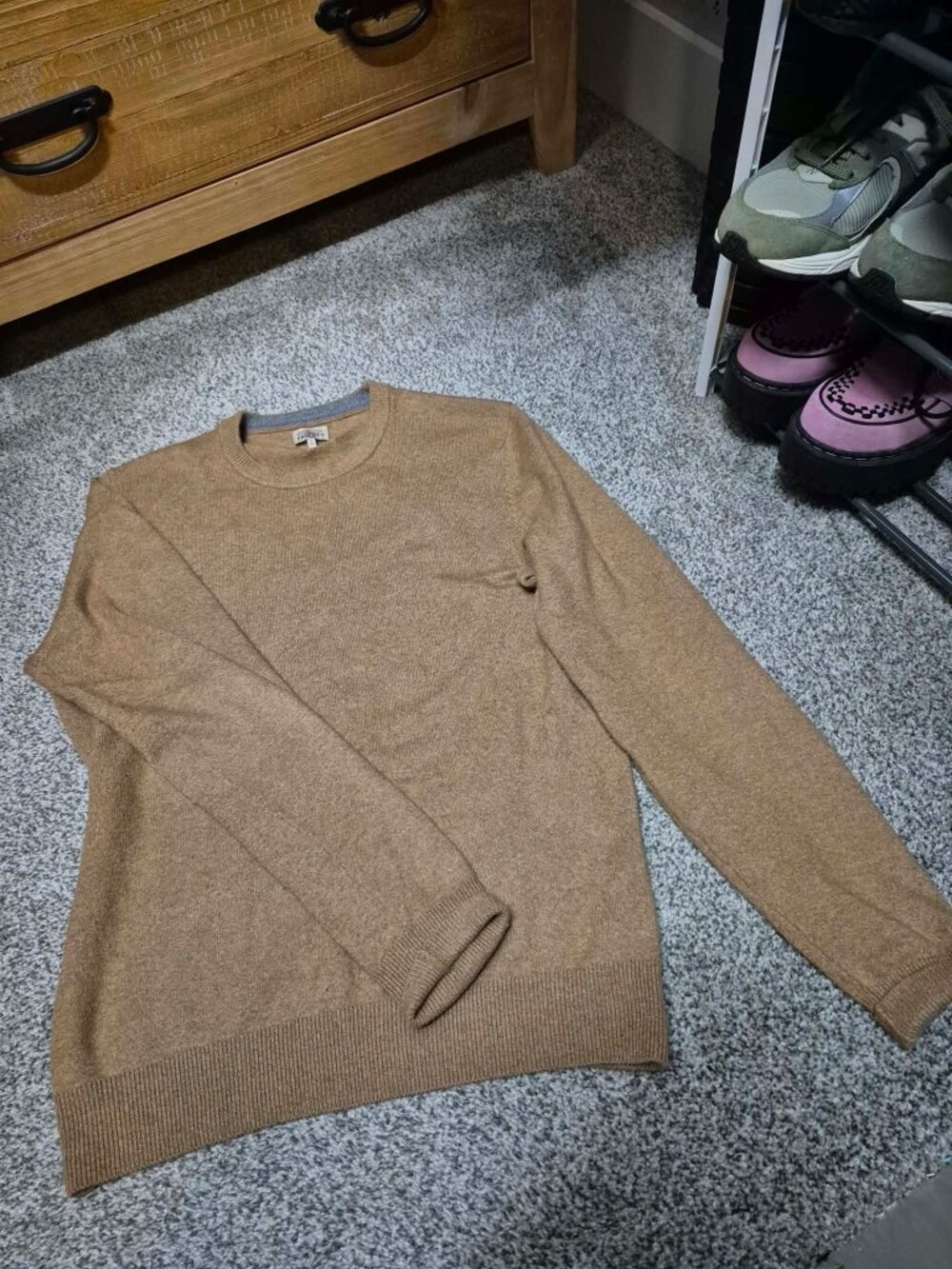 Mens (or unisex) Faherty Tan Sweater Small